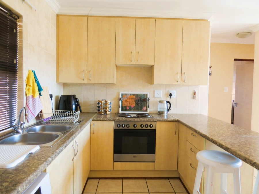 2 Bedroom Property for Sale in Vredenhof Sh Free State
